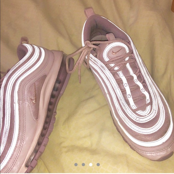 Nike Women’s Air Max Rose Gold - Picture 3 of 4